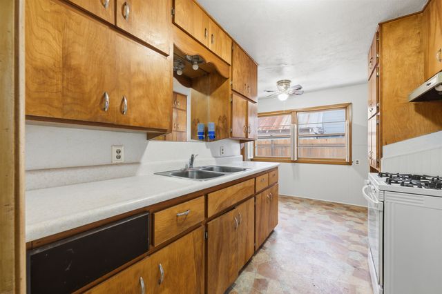 202 W Kinkaid St, Wichita, KS 67213