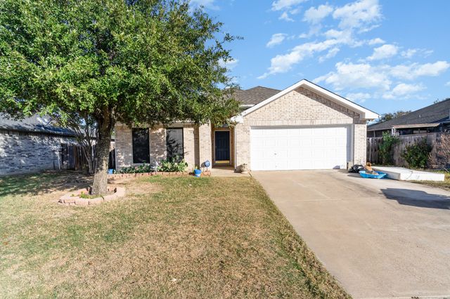 1410 Embercrest Drive, Midlothian, TX 76065
