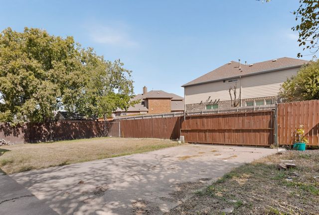 5026 Boca Raton Drive, Garland, TX 75043