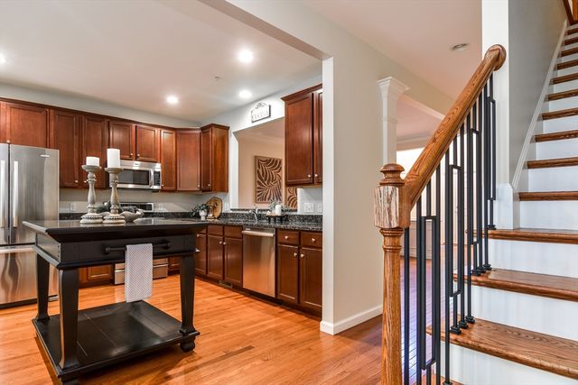 204 Sand Trap Court 204, Northbridge, MA 01534