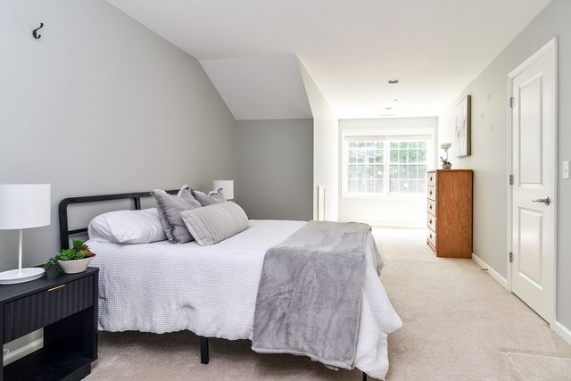 204 Sand Trap Court 204, Northbridge, MA 01534