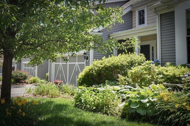 204 Sand Trap Court 204, Northbridge, MA 01534