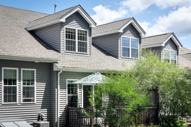 204 Sand Trap Court 204, Northbridge, MA 01534