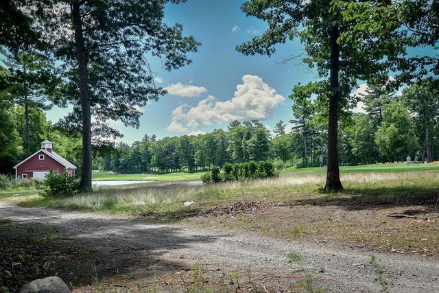 204 Sand Trap Court 204, Northbridge, MA 01534