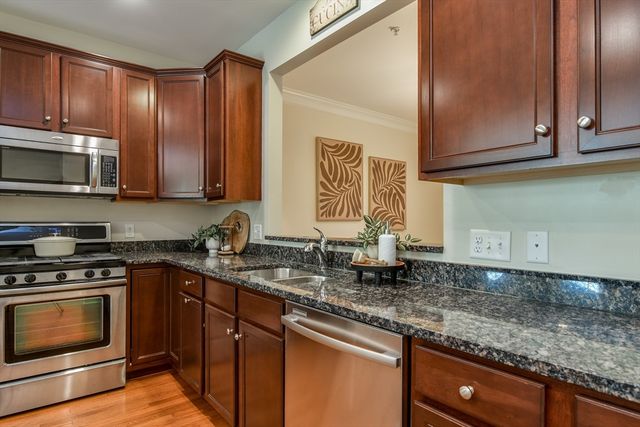 204 Sand Trap Court 204, Northbridge, MA 01534