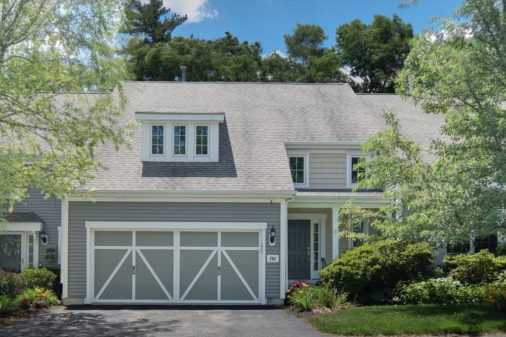 204 Sand Trap Court 204, Northbridge, MA 01534