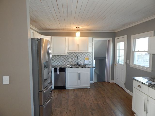 3302 Greenbrier Drive, Bettendorf, IA 52722