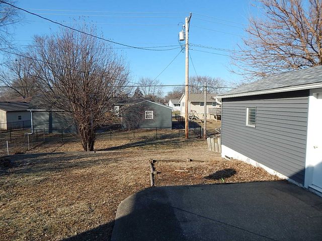 3302 Greenbrier Drive, Bettendorf, IA 52722