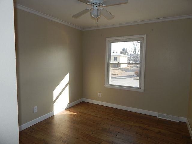 3302 Greenbrier Drive, Bettendorf, IA 52722