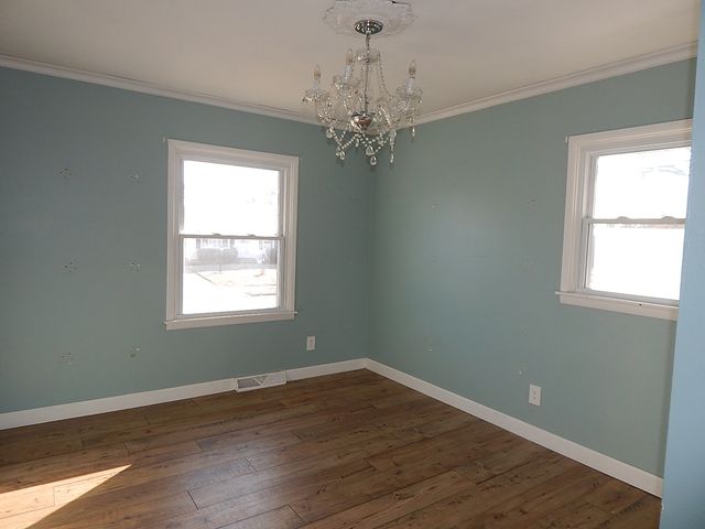 3302 Greenbrier Drive, Bettendorf, IA 52722