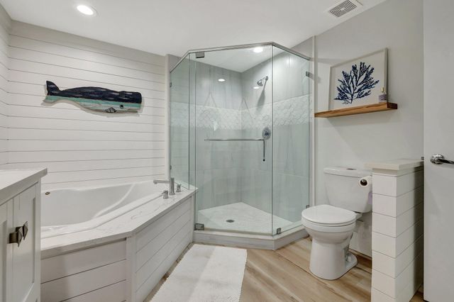 875 NW Flagler Avenue 404, Stuart, FL 34994