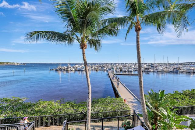 875 NW Flagler Avenue 404, Stuart, FL 34994