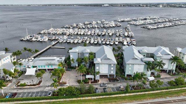 875 NW Flagler Avenue 404, Stuart, FL 34994