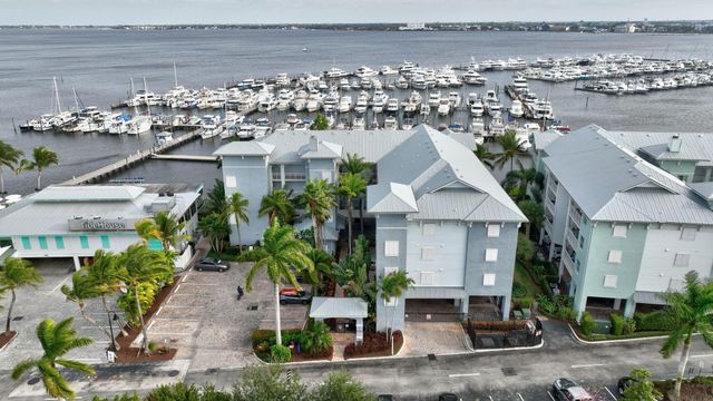 875 NW Flagler Avenue 404, Stuart, FL 34994
