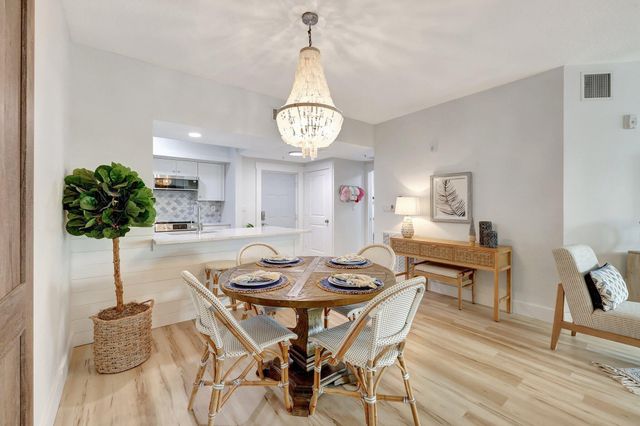 875 NW Flagler Avenue 404, Stuart, FL 34994