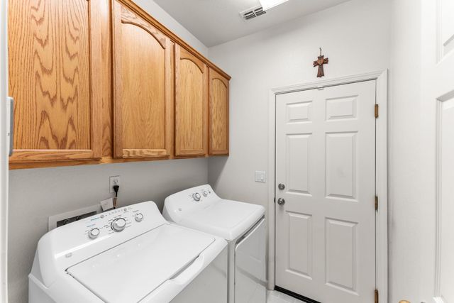 1616 Apple Way, Roseville, CA 95747