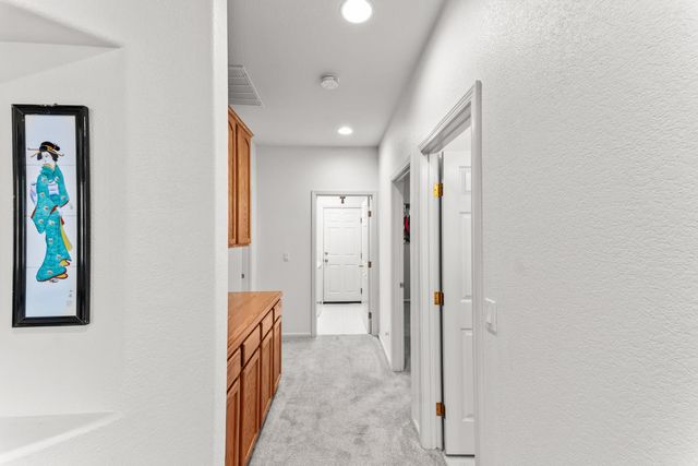 1616 Apple Way, Roseville, CA 95747