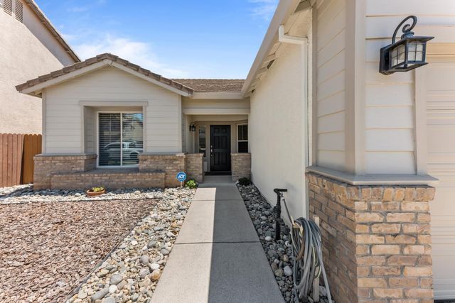 1616 Apple Way, Roseville, CA 95747