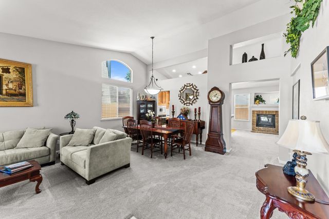 1616 Apple Way, Roseville, CA 95747