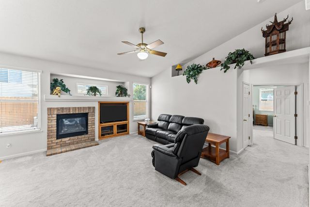 1616 Apple Way, Roseville, CA 95747