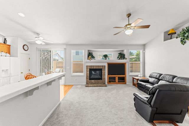1616 Apple Way, Roseville, CA 95747