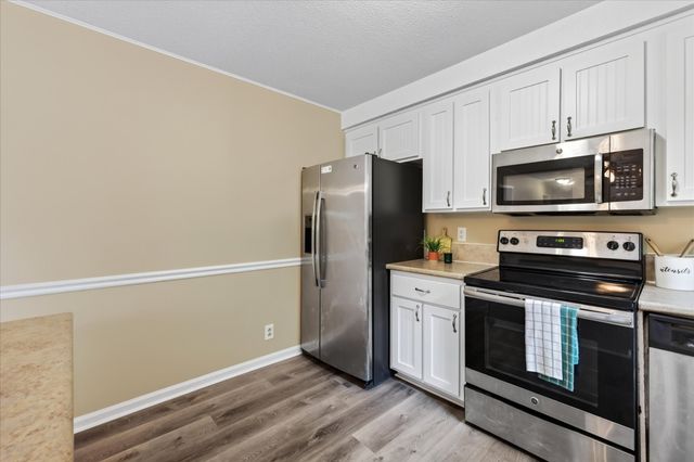 1832 Palamino Dr, Clarksville, TN 37042