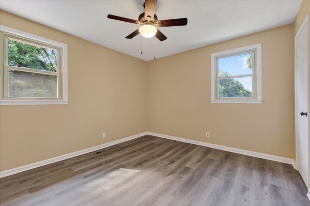 1832 Palamino Dr, Clarksville, TN 37042