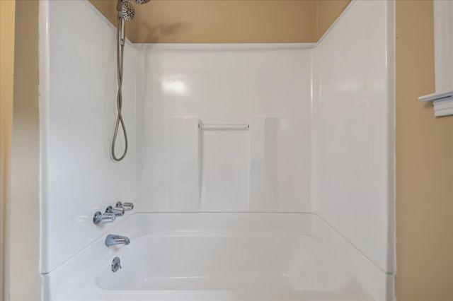 1832 Palamino Dr, Clarksville, TN 37042