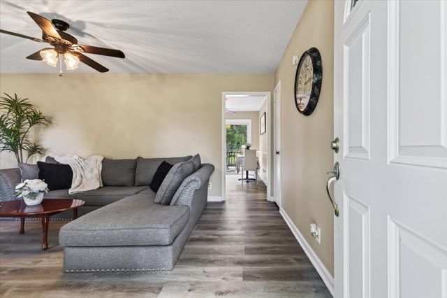 1832 Palamino Dr, Clarksville, TN 37042