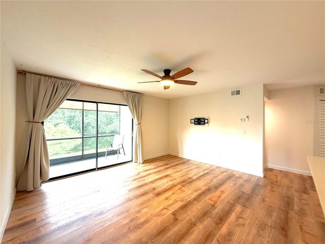 2067 HUNTERS GLEN DRIVE 312, Dunedin, FL 34698