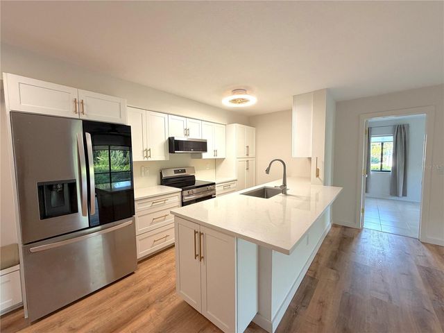 2067 HUNTERS GLEN DRIVE 312, Dunedin, FL 34698