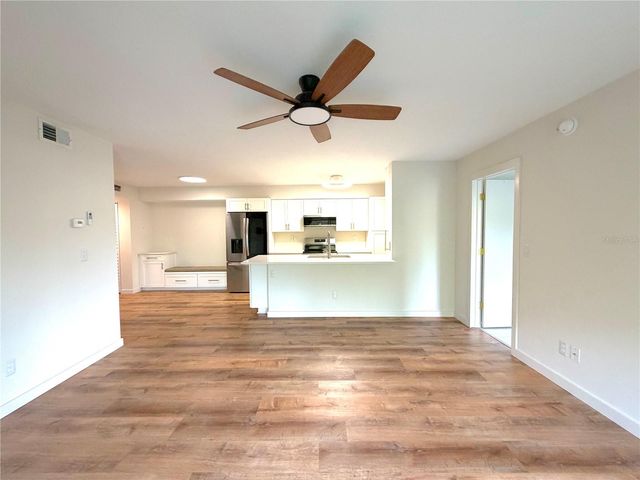 2067 HUNTERS GLEN DRIVE 312, Dunedin, FL 34698