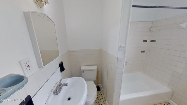 469 Delaware Avenue Apt A, Albany, NY 12209