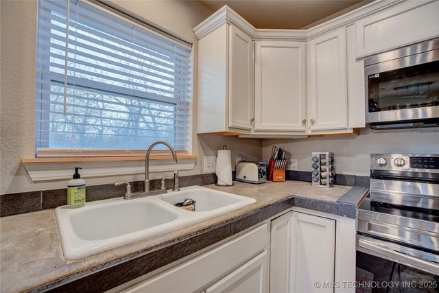 555 Williams Drive, Eufaula, OK 74432