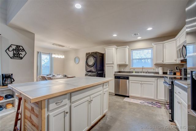 555 Williams Drive, Eufaula, OK 74432