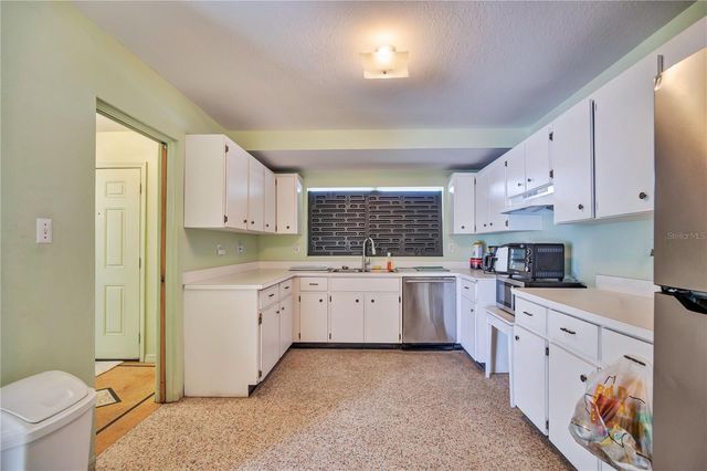 5701 PADGETT CIRCLE, Orlando, FL 32839