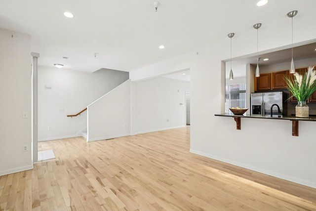 694 N Midvale Boulevard, Madison, WI 53705