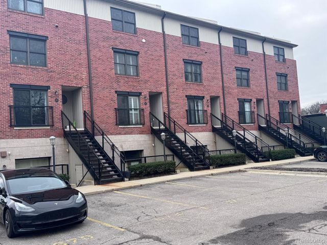 674 W 11 MILE Road, Royal Oak, MI 48067