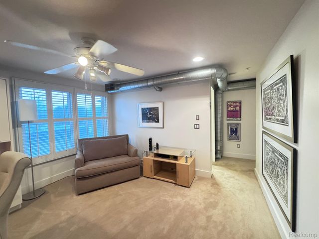 674 W 11 MILE Road, Royal Oak, MI 48067