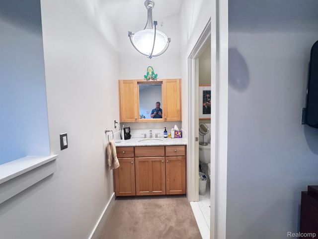 674 W 11 MILE Road, Royal Oak, MI 48067