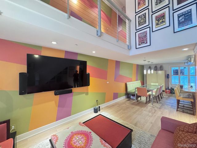 674 W 11 MILE Road, Royal Oak, MI 48067