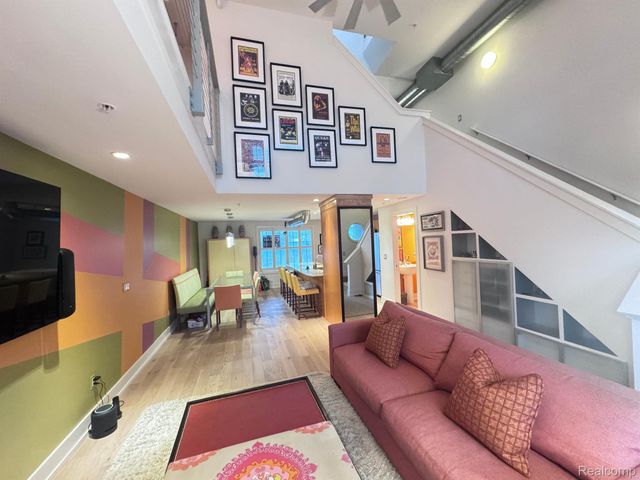 674 W 11 MILE Road, Royal Oak, MI 48067