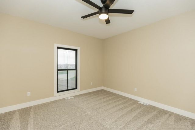 1968 Wheatland Valley Dr, Salina, KS 67401