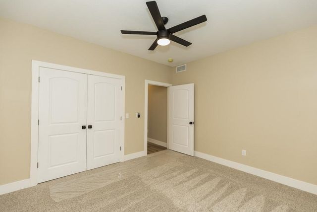 1968 Wheatland Valley Dr, Salina, KS 67401