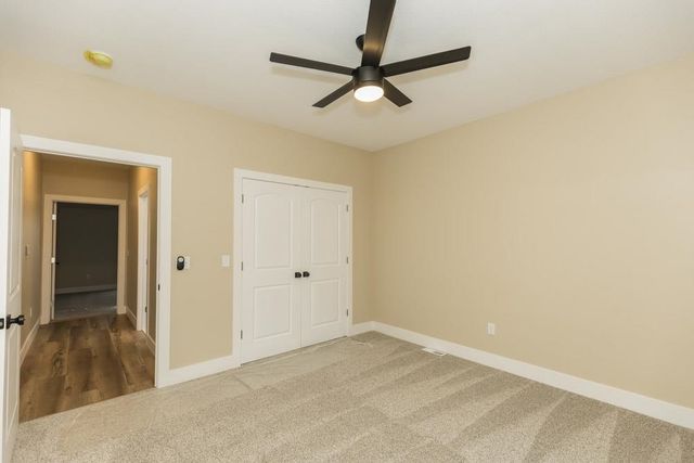 1968 Wheatland Valley Dr, Salina, KS 67401