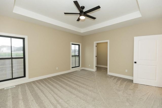 1968 Wheatland Valley Dr, Salina, KS 67401