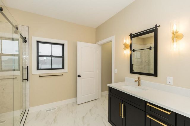 1968 Wheatland Valley Dr, Salina, KS 67401