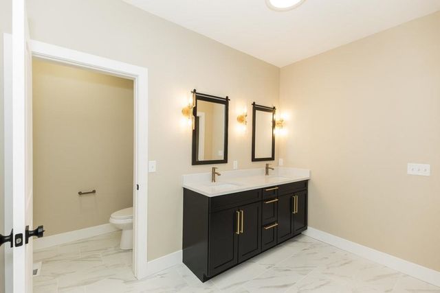 1968 Wheatland Valley Dr, Salina, KS 67401