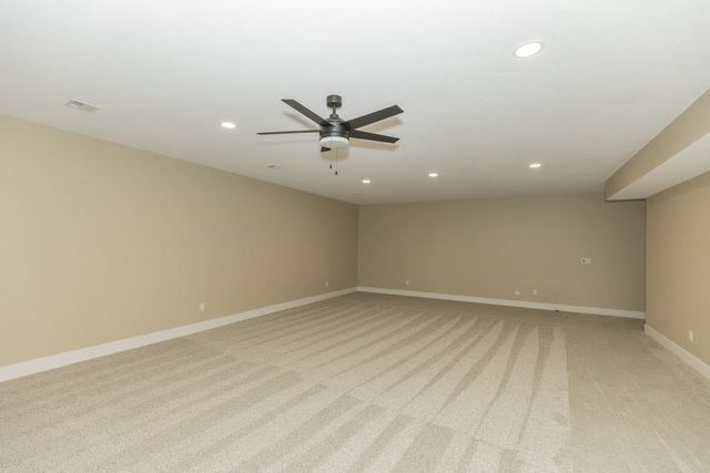 1968 Wheatland Valley Dr, Salina, KS 67401