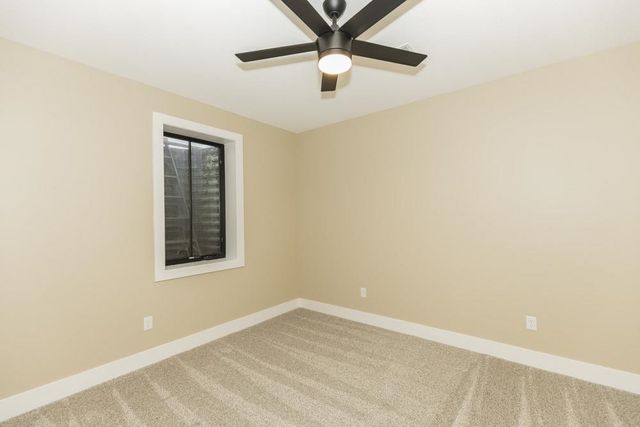 1968 Wheatland Valley Dr, Salina, KS 67401